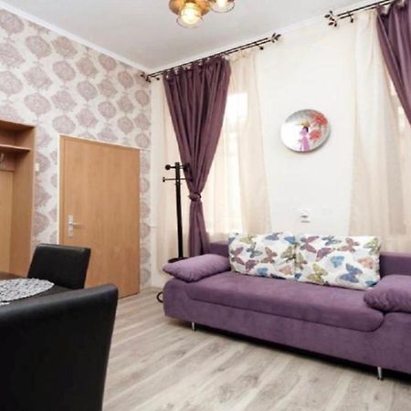 Appartement Old Town Elegance à Braşov Extérieur photo